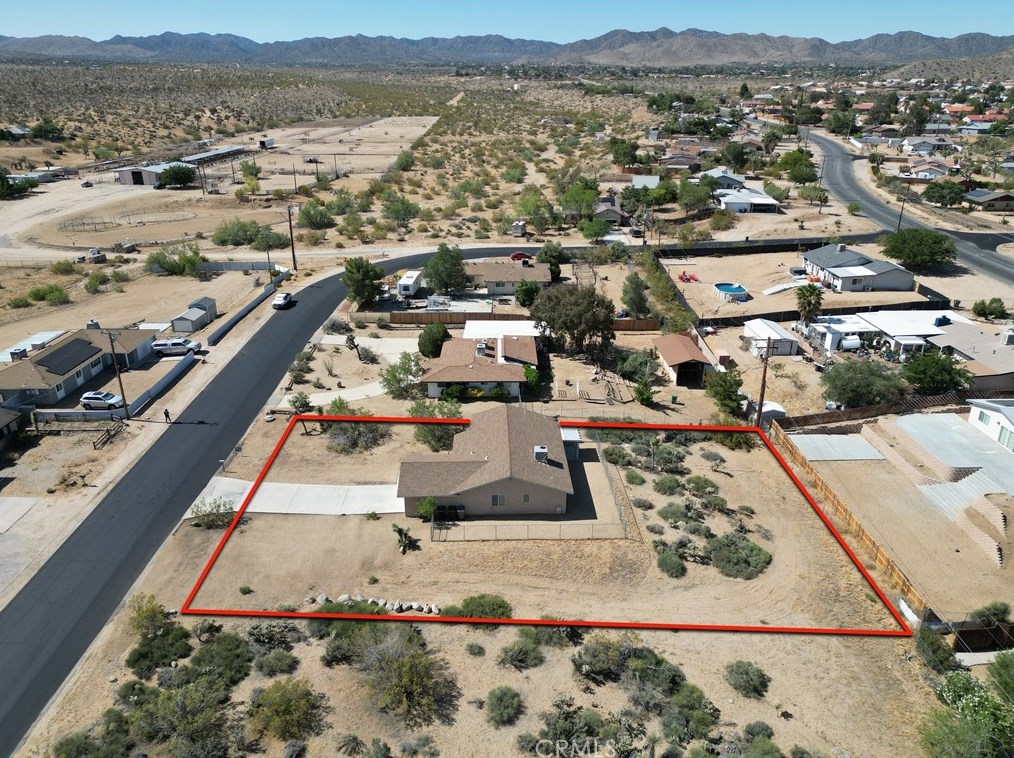 7370 Avalon Ave, Yucca Valley CA 92284-1108 exterior