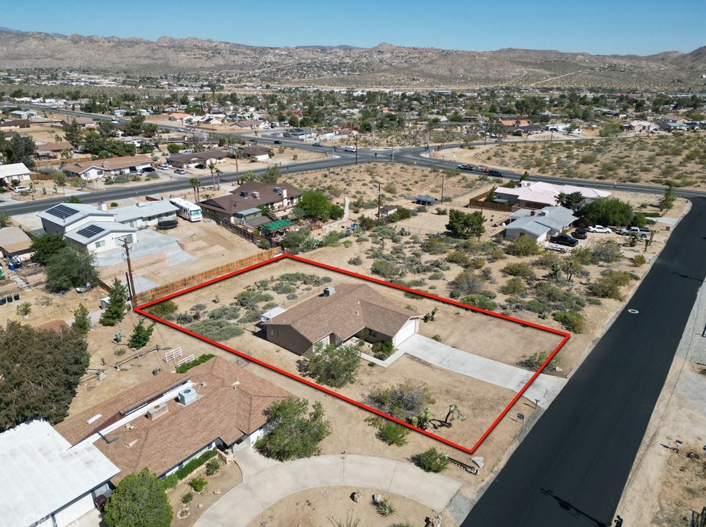 7370 Avalon Ave, Yucca Valley CA 92284-1108 exterior