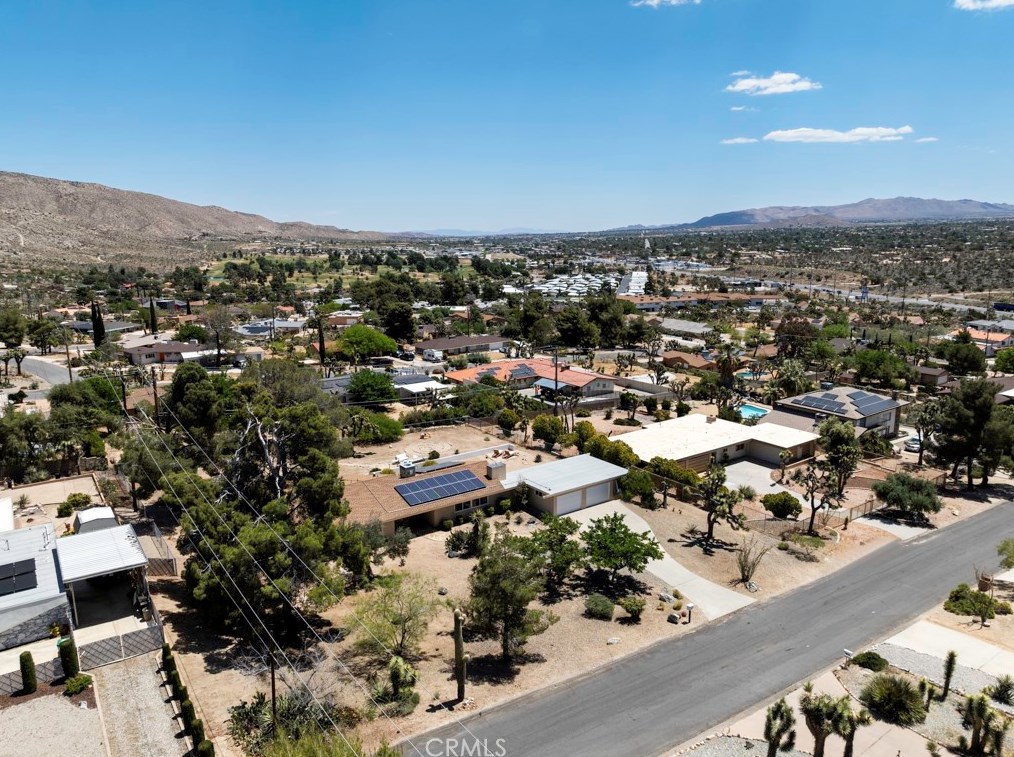 7515 San Remo Trl, Yucca Valley CA  92284-2354 exterior