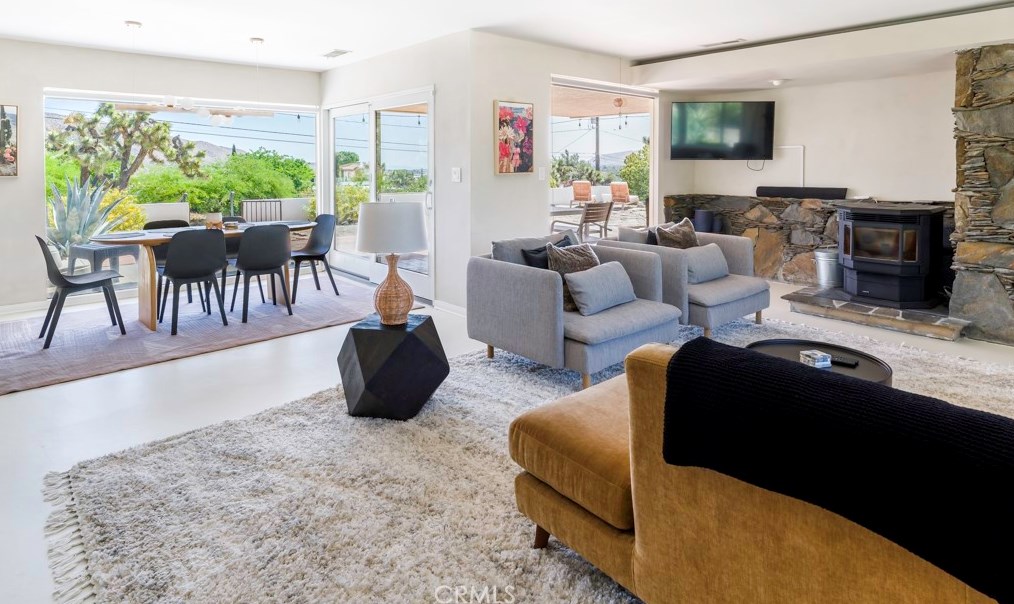 7515 San Remo Trl, Yucca Valley CA  92284-2354 exterior