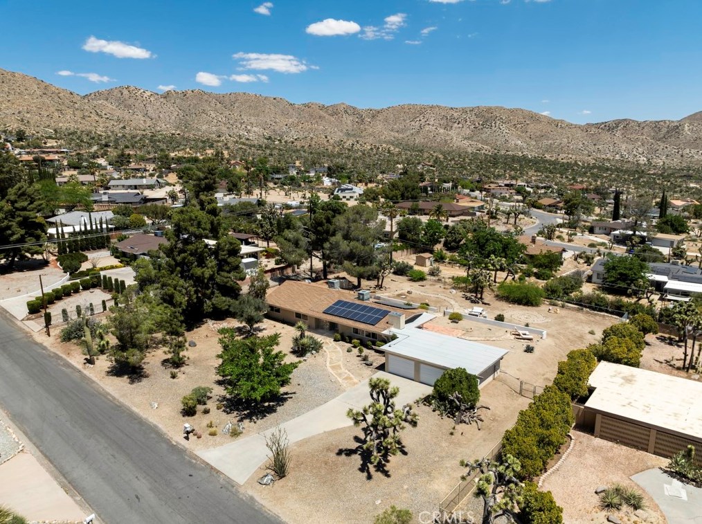 7515 San Remo Trl, Yucca Valley CA  92284-2354 exterior