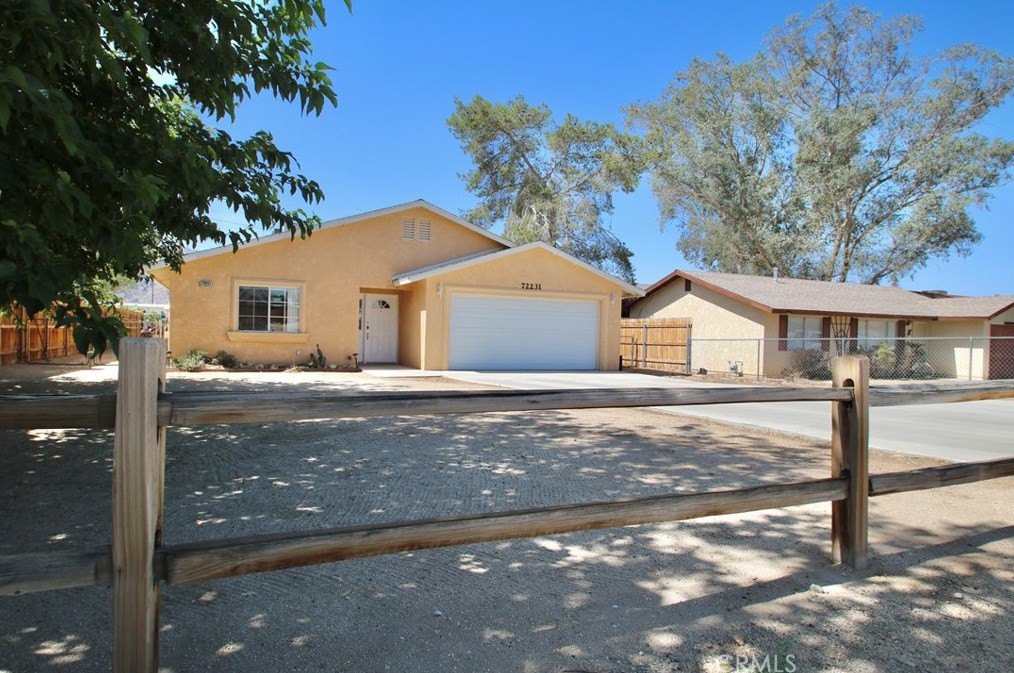72231 Sunnyvale Dr, Twntynine Plm, CA 92277