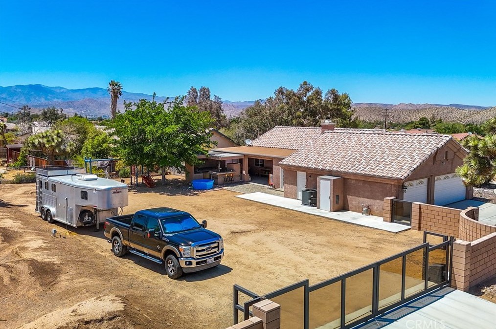 8840 Frontera Ave, Yucca Valley, CA 92284-6353