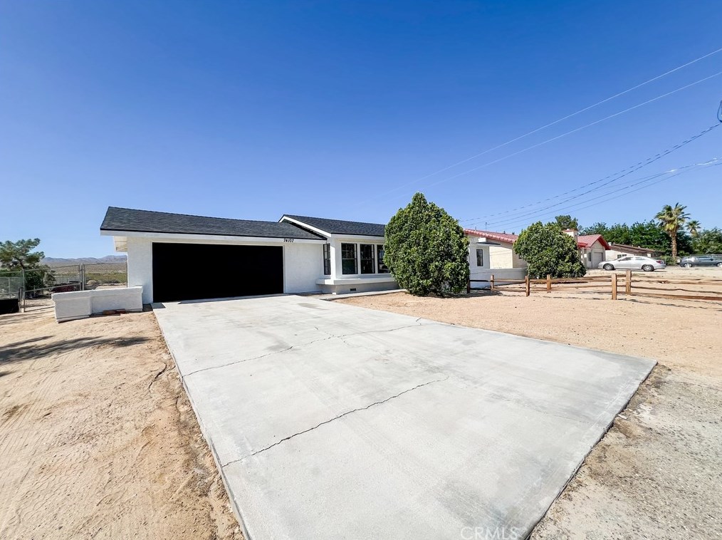 74107 Pinon Dr, Twntynine Plm, CA 92277-3535