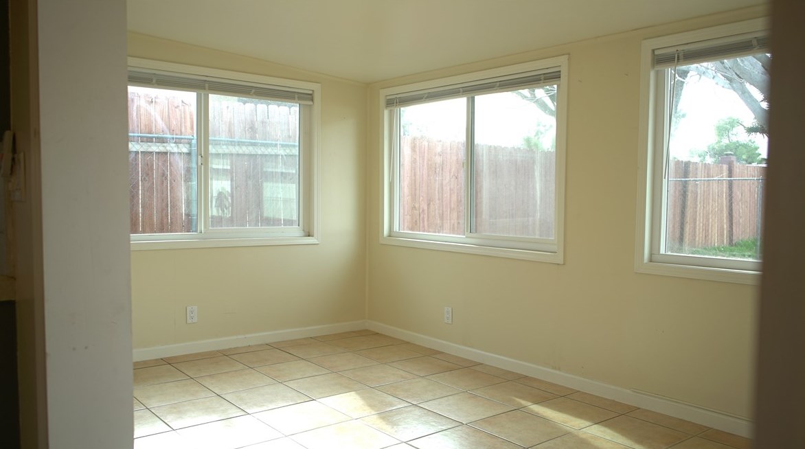 7204 Palm Ave, Yucca Valley CA 92284-4044 exterior