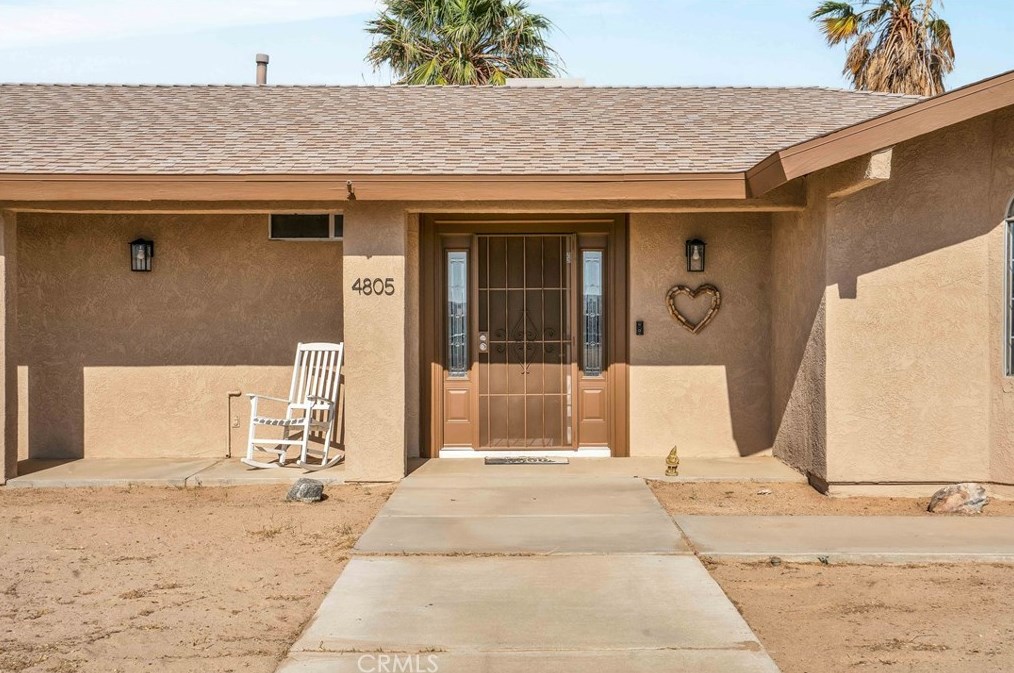 4805 Sunmore Pkwy, Twntynine Plm CA  92277-6719 exterior