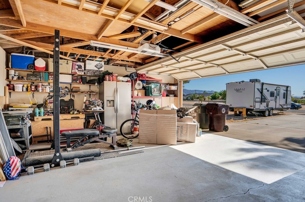 4805 Sunmore Pkwy, Twntynine Plm CA  92277-6719 exterior