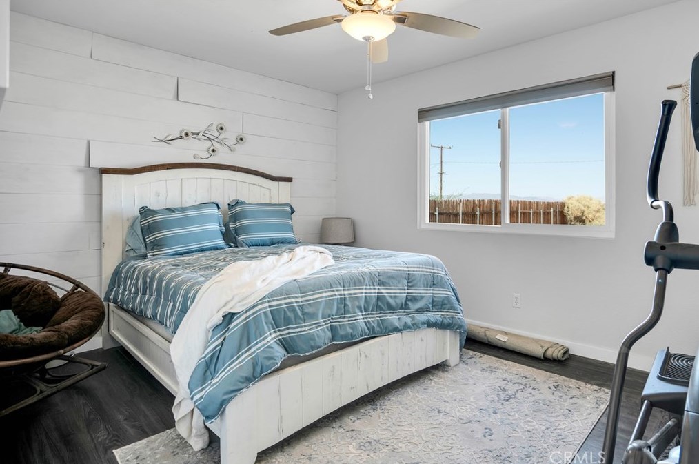 4805 Sunmore Pkwy, Twntynine Plm CA  92277-6719 exterior