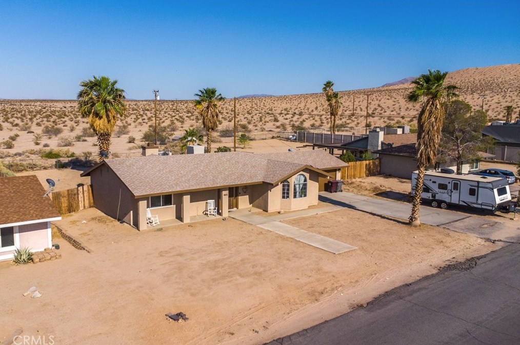 4805 Sunmore Pkwy, Twntynine Plm, CA 92277-6719