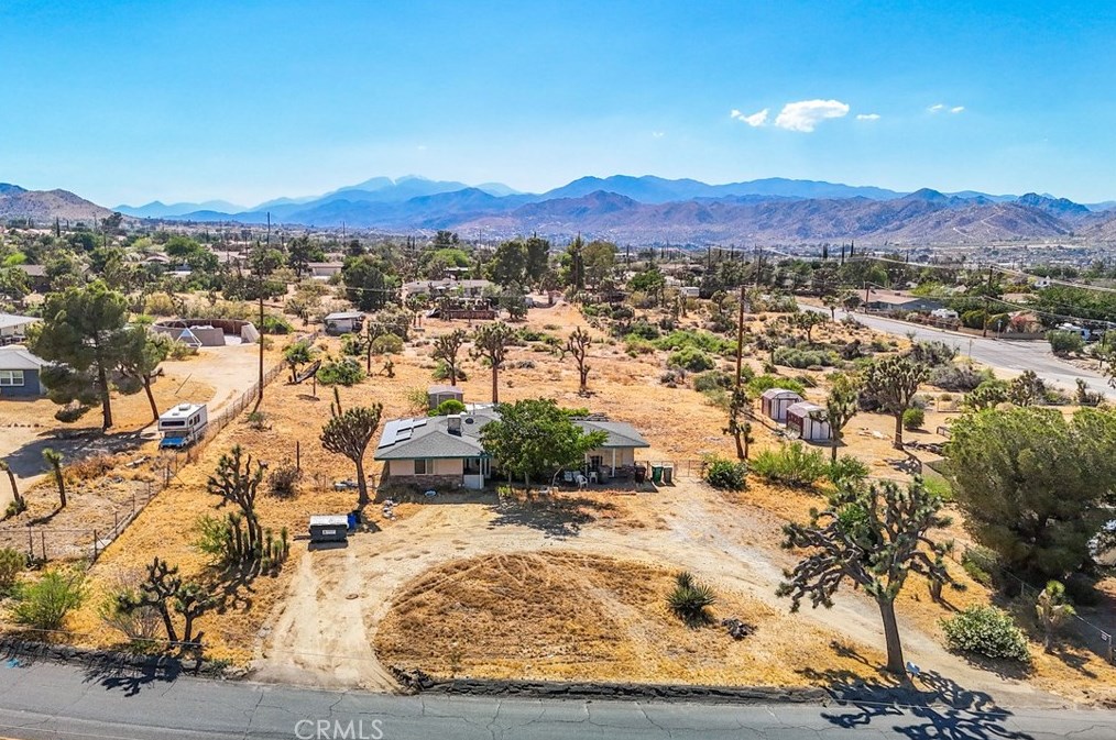 7736 Joshua Ln, Yucca Valley, CA 92284