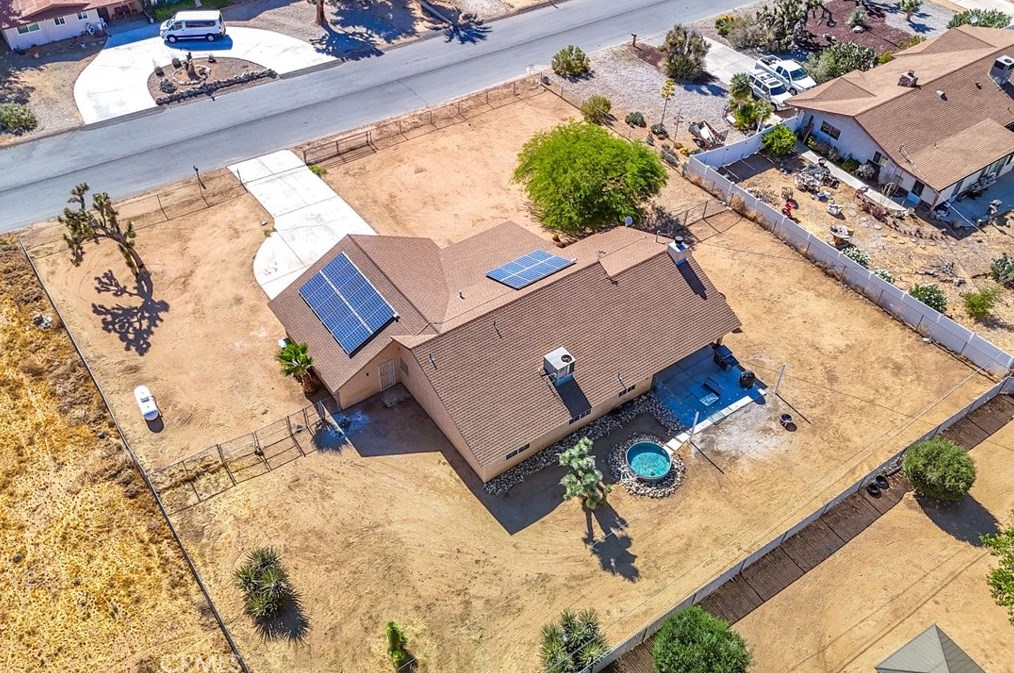 7645 Victoria Ave, Yucca Valley CA  92284-6152 exterior