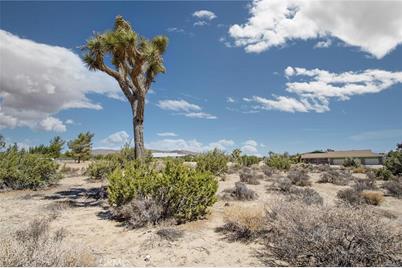 999 Grand Avenue, Yucca Valley, CA 92284 - Photo 1