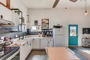 58725 Botkin Rd, Landers, CA 92285 - Photo 10