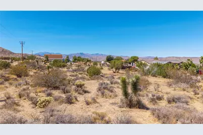 8804 Warren Vista Avenue, Yucca Valley, CA 92284 - Photo 18