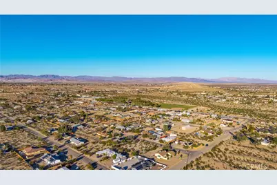7062 Estrella Avenue, 29 Palms MCB, CA 92277 - Photo 4