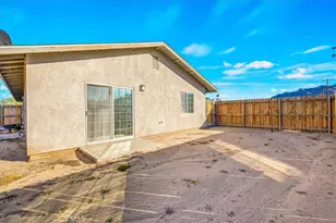 6262 Smoketree Ave, 29 Palms MCB, CA 92277 - Photo 22