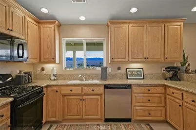 59105 Wilcox Lane, Yucca Valley, CA 92284 - Photo 14