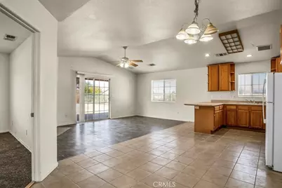 5564 Mariposa, 29 Palms MCB, CA 92277 - Photo 4