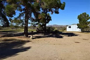 56788 Encantado Rd, Landers, CA 92285 - Photo 32