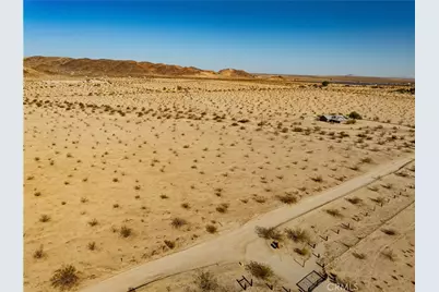 5226 Pearl Springs Avenue, 29 Palms MCB, CA 92277 - Photo 10