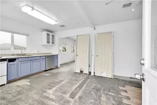 7124 Wall St, Yucca Valley, CA 92284 - Photo 6