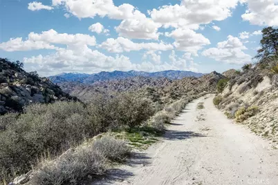 6274 Omega, Yucca Valley, CA 92284 - Photo 16