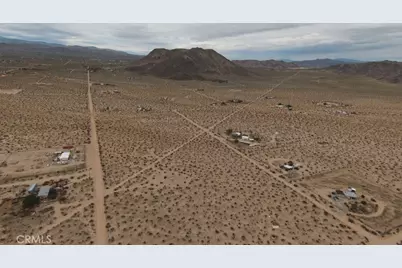 60396 Lorraine, Landers, CA 92285 - Photo 2