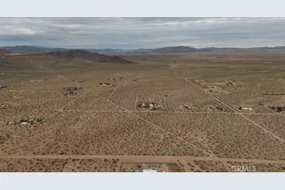 60396 Lorraine, Landers, CA 92285 - Photo 12