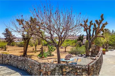 1010 Wamego, Yucca Valley, CA 92284 - Photo 22