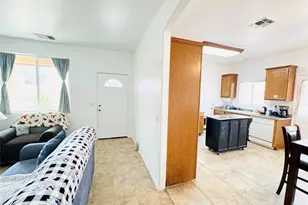 6213 Mariposa, 29 Palms MCB, CA 92277 - Photo 8