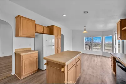 492 Surrey Avenue, Landers, CA 92284 - Photo 16