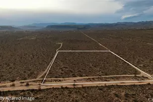 2602 Warren Vista Ave, Yucca Valley, CA 92285 - Photo 1