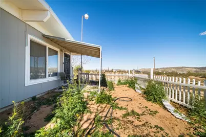 56617 Massachusets, Landers, CA 92285 - Photo 18