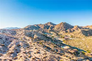 7529 Rockaway Ave, Yucca Valley, CA 92284 - Photo 2