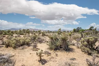 59190 Barron Drive, Yucca Valley, CA 92284 - Photo 8