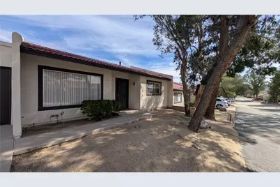 56280 Unit 6 Buena Vista Drive, Yucca Valley, CA 92284 - Photo 1