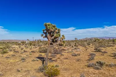 3161 Warren Vista Avenue, Yucca Valley, CA 92284 - Photo 16