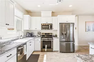 8668 Monument Vw Dr, Yucca Valley, CA 92284 - Photo 18