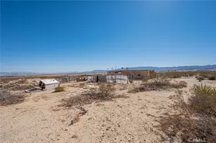 67722 Pole Line Rd, 29 Palms MCB, CA 92277 - Photo 18