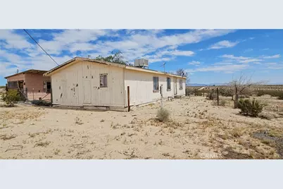 1760 Valleyview, 29 Palms MCB, CA 92277 - Photo 4