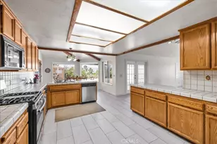 8802 Rubidoux Ave, Yucca Valley, CA 92284 - Photo 16