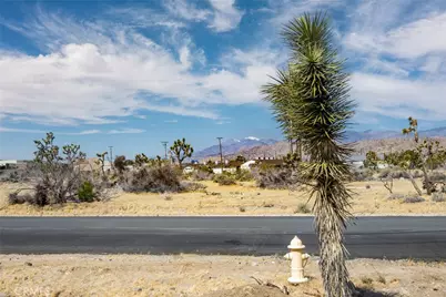 57405 Primrose, Yucca Valley, CA 92284 - Photo 16