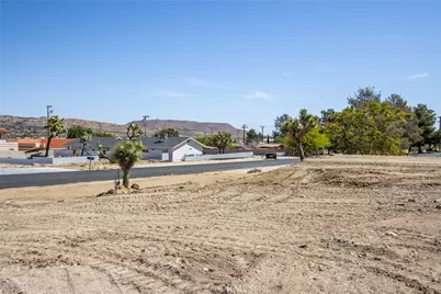57405 Primrose, Yucca Valley, CA 92284 - Photo 10
