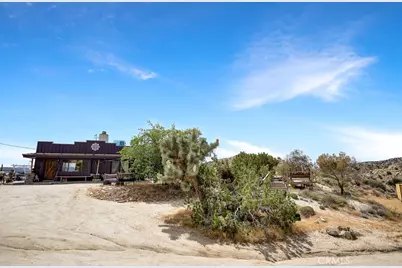 56564 Nelson Avenue, Yucca Valley, CA 92284 - Photo 2