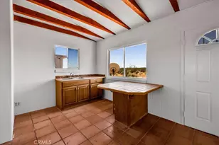 60650 Winters, Landers, CA 92285 - Photo 4