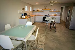 915 Dakota Ln, Landers, CA 92285 - Photo 4