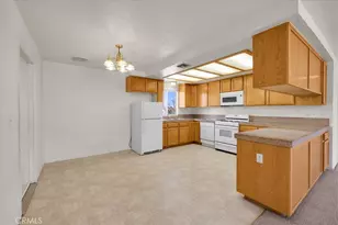6693 Mariposa, 29 Palms MCB, CA 92277 - Photo 8