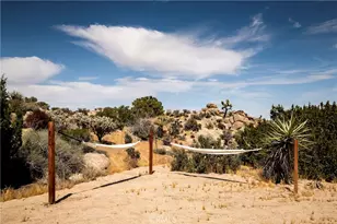 5887 Deerhurst, Yucca Valley, CA 92284 - Photo 38
