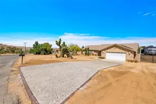 8469 Deer, Yucca Valley, CA 92284 - Photo 2