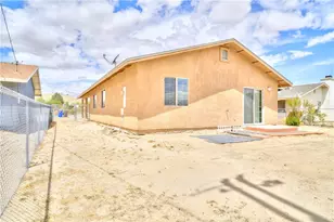 6627 Smoketree, 29 Palms MCB, CA 92277 - Photo 28
